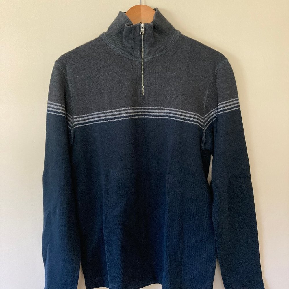 Banana Republic Men's Sweater Size M